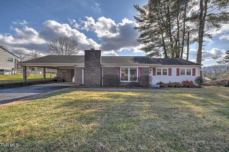 Photo #3: 104 Houston Street