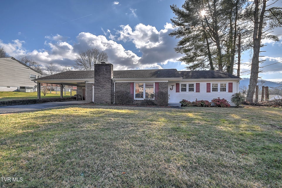 Photo #4: 104 Houston Street