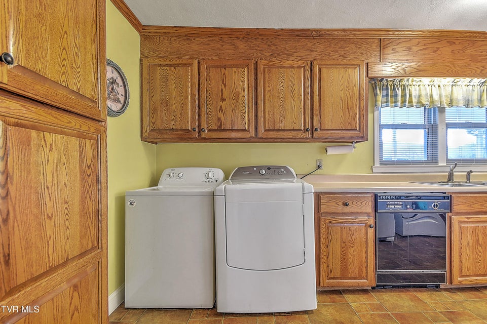 Photo #21: 104 Houston Street