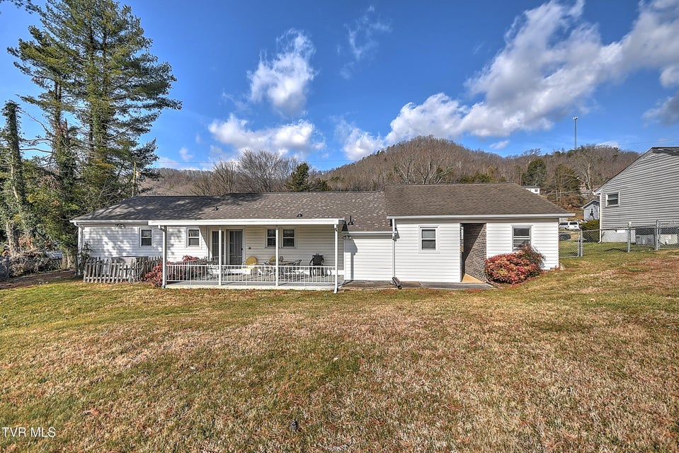 Photo #37: 104 Houston Street