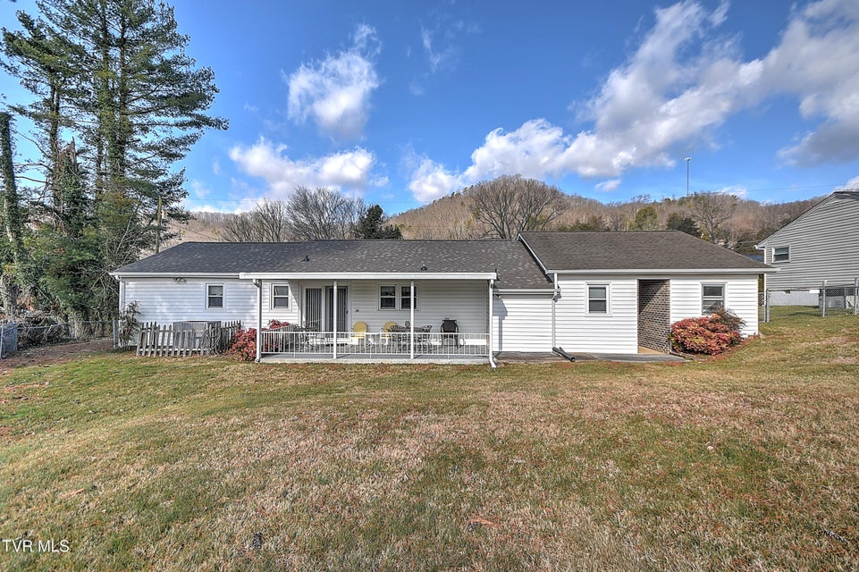 Photo #38: 104 Houston Street