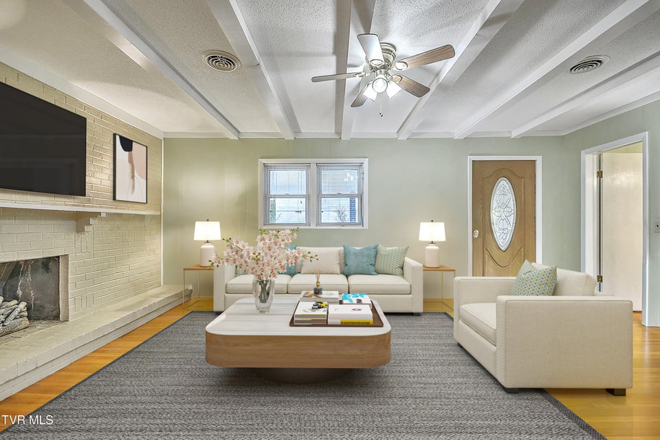 Photo #14: 104 Houston Street