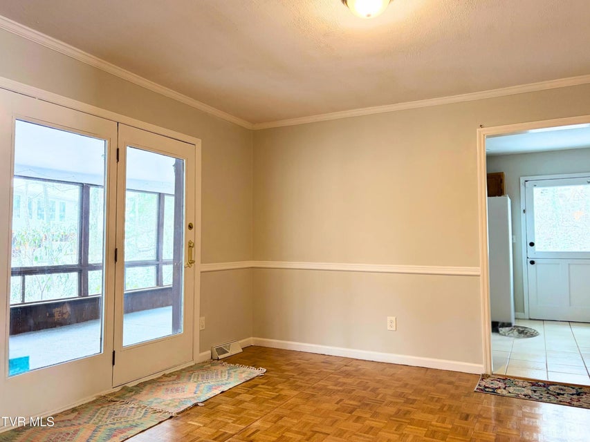 Photo #10: 108 Saratoga Circle