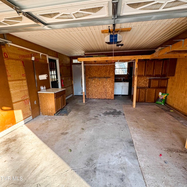 Photo #3: 172 Eastern Star Road