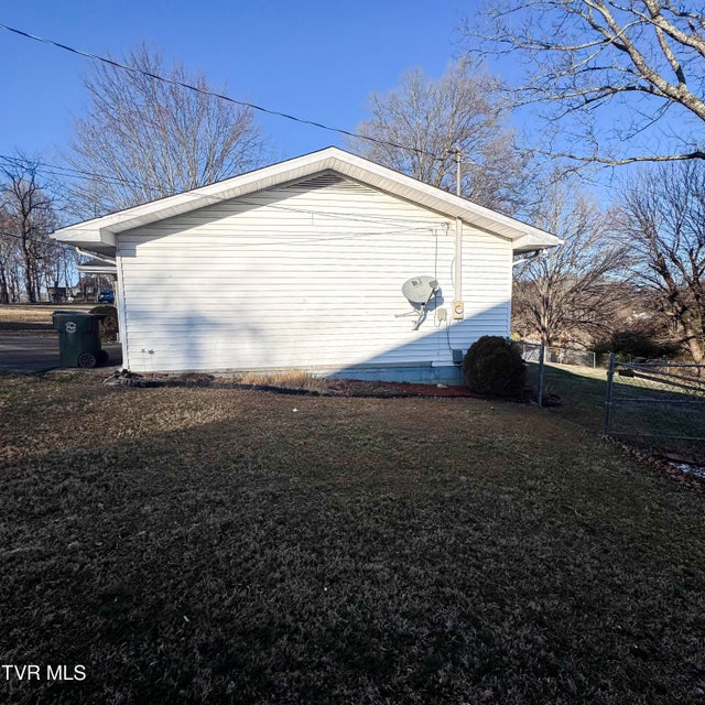 Photo #5: 172 Eastern Star Road