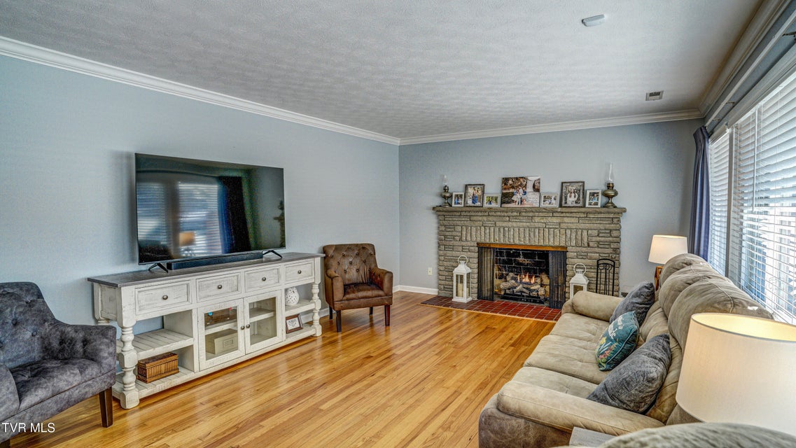 Photo #12: 955 9th Street