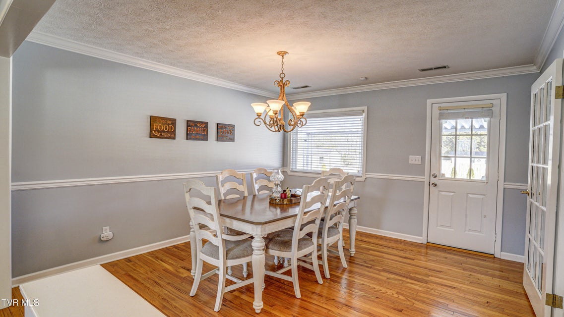 Photo #16: 955 9th Street