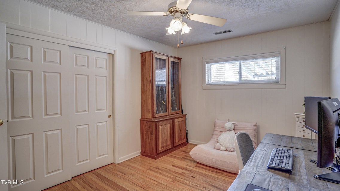 Photo #33: 955 9th Street