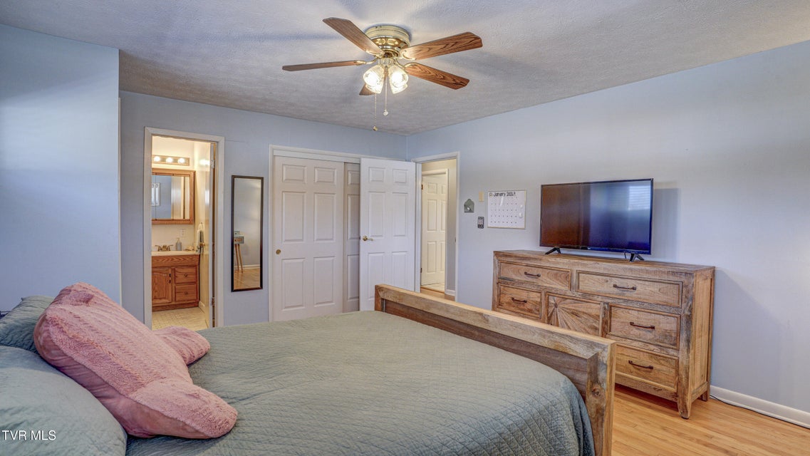 Photo #42: 955 9th Street