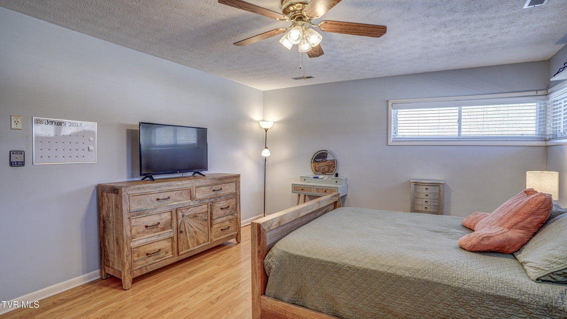 Photo #41: 955 9th Street