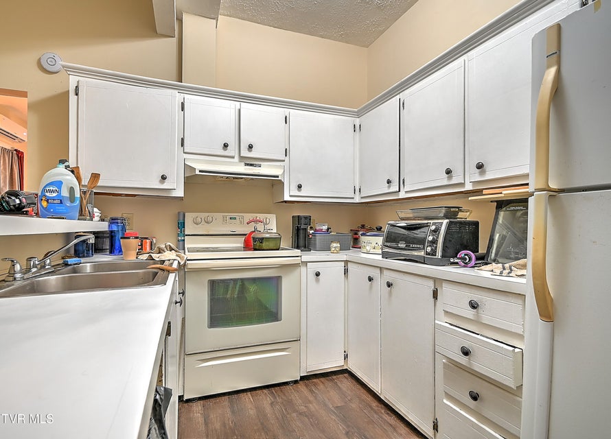 Photo #14: 1703 Windsor Avenue