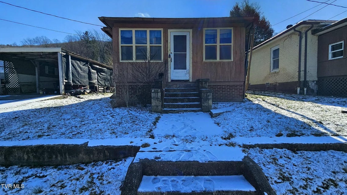 Photo #2: 521 Kentucky Avenue