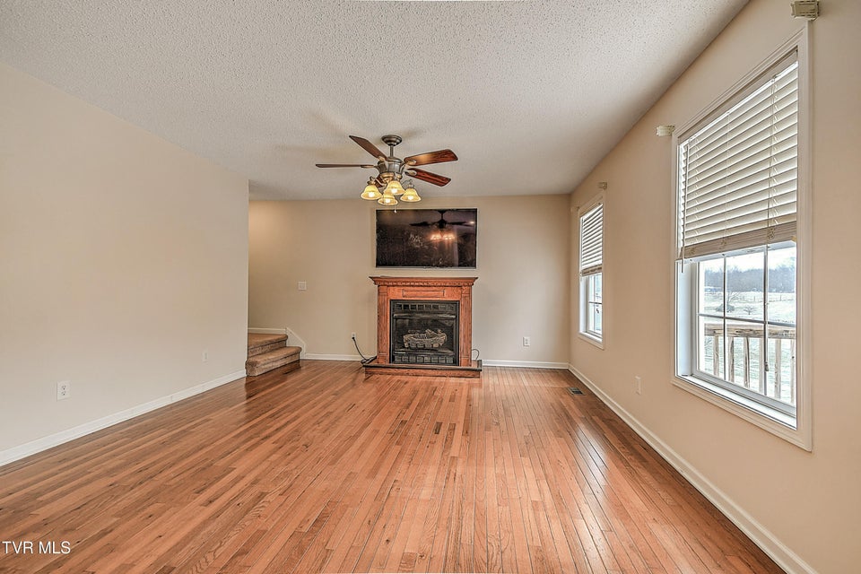 Photo #3: 434 Alfalfa Lane