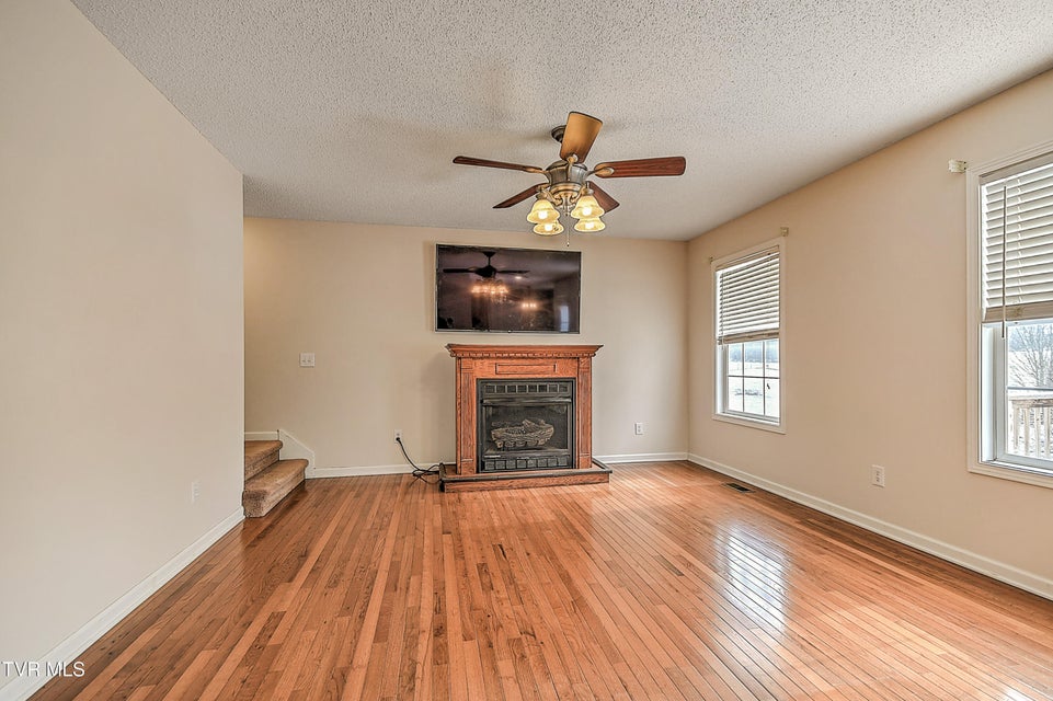 Photo #4: 434 Alfalfa Lane