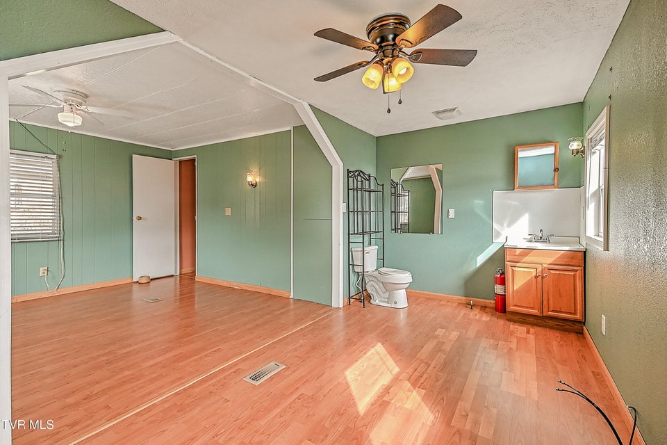 Photo #29: 839 Corn Valley Road