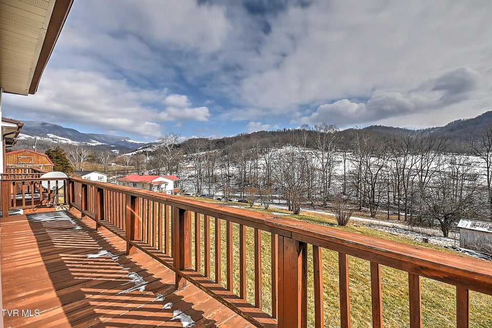 Photo #33: 839 Corn Valley Road