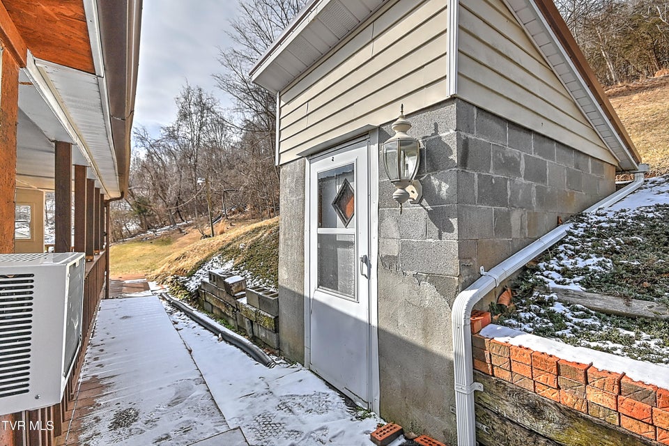 Photo #41: 839 Corn Valley Road