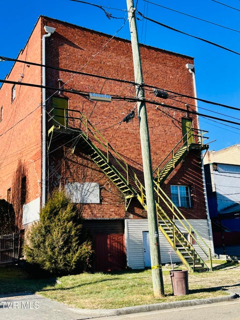 Photo #3: 143 Jackson Street