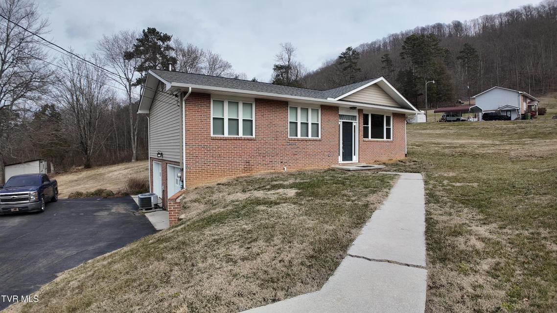 Photo #8: 123 Valley View Drive