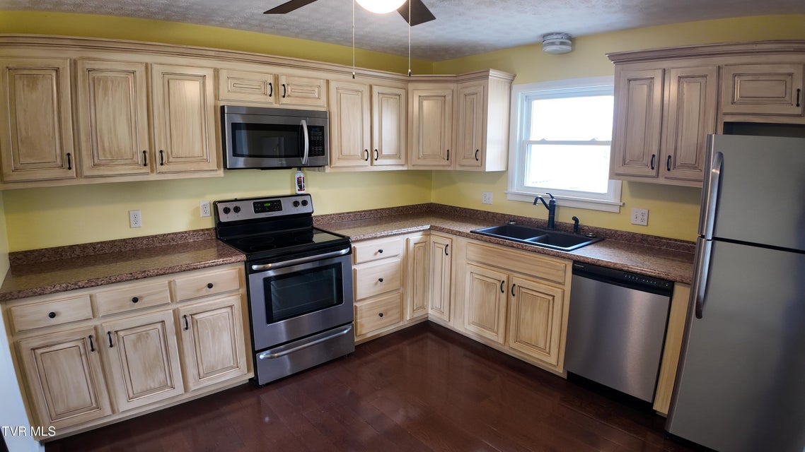 Photo #31: 123 Valley View Drive