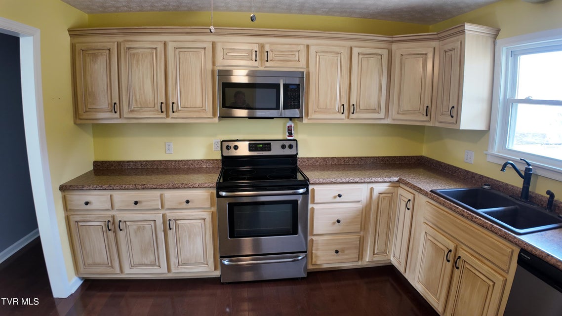 Photo #33: 123 Valley View Drive