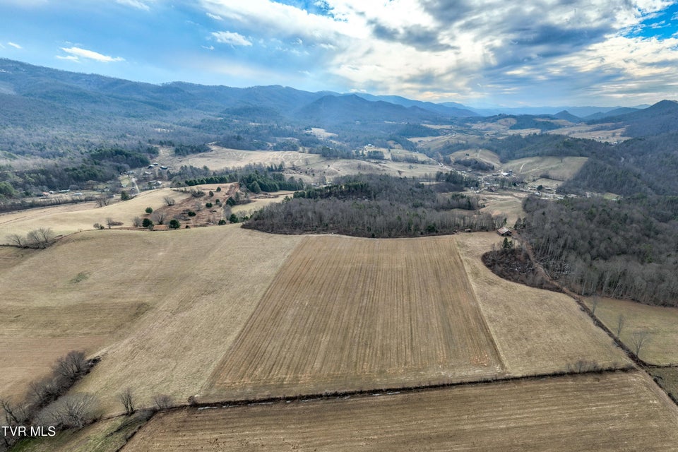 Photo #27: 517 Mill Creek Road