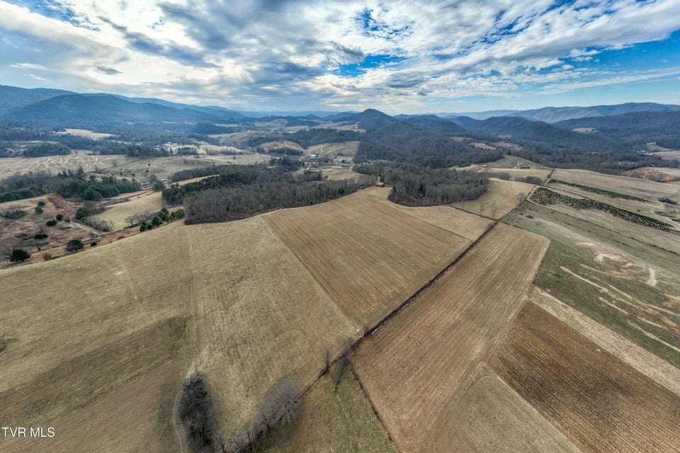 Photo #28: 517 Mill Creek Road