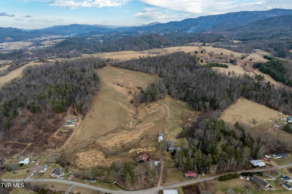 Photo #32: 517 Mill Creek Road