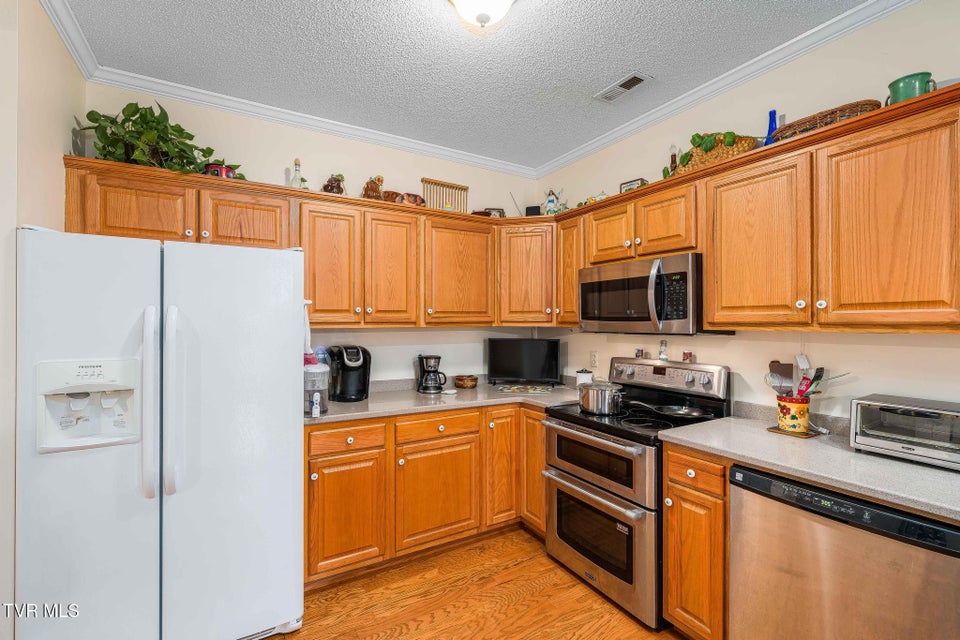 Photo #10: 7 Cherokee Ridge Court