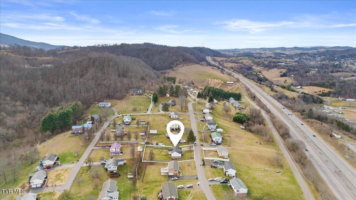 Photo #11: 331 Townview Drive