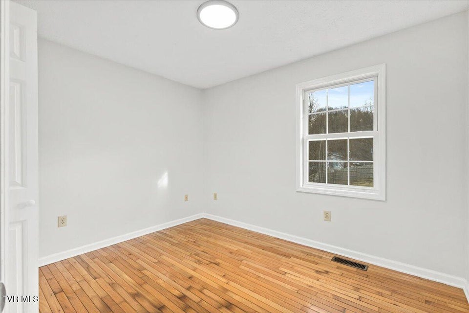 Photo #23: 331 Townview Drive