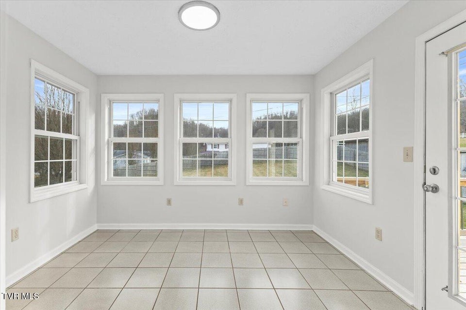 Photo #26: 331 Townview Drive