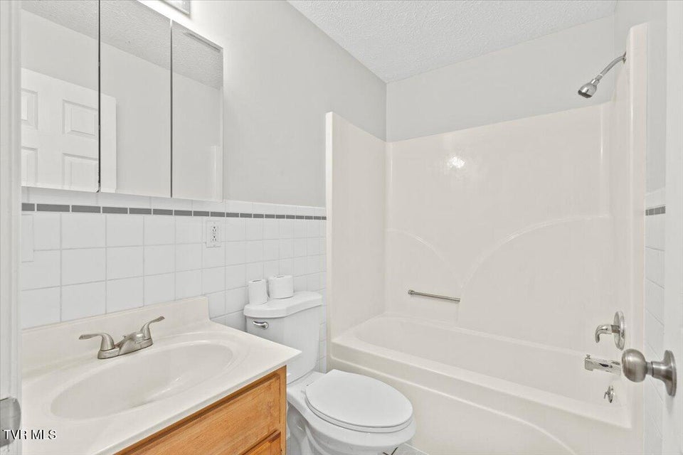 Photo #28: 331 Townview Drive