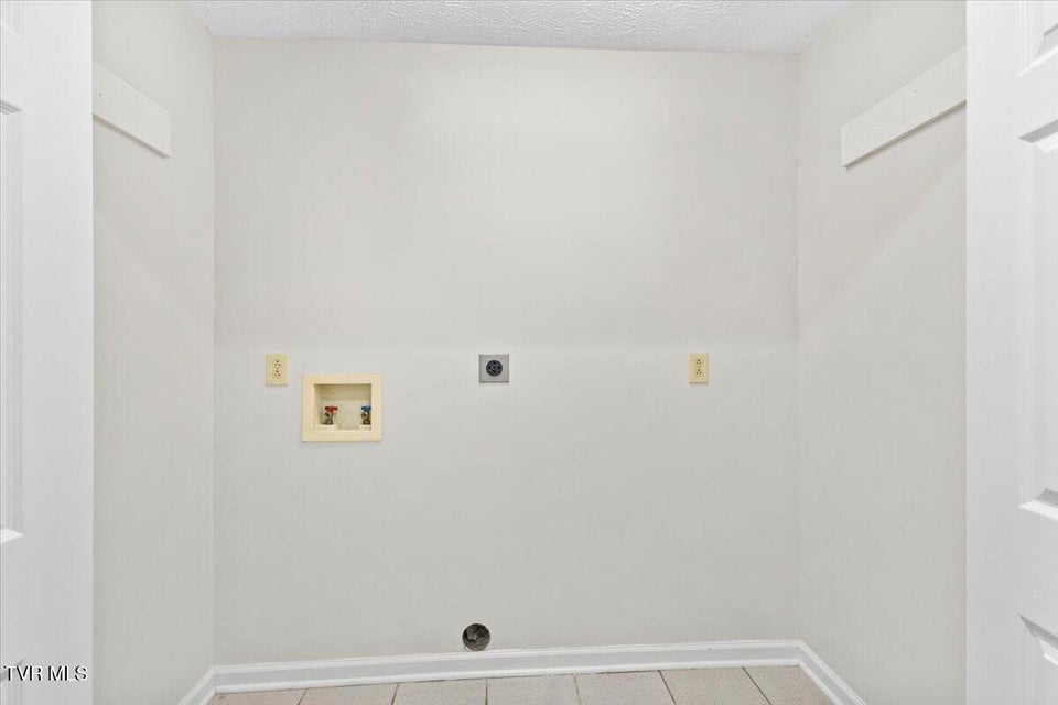 Photo #31: 331 Townview Drive