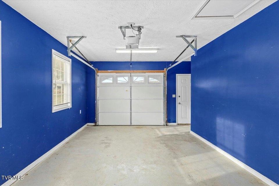 Photo #32: 331 Townview Drive