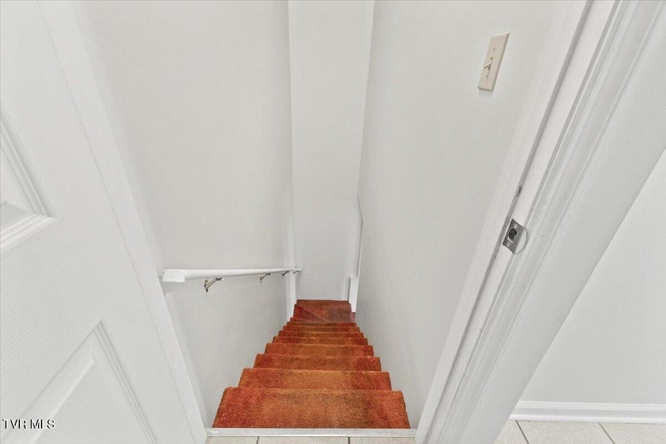 Photo #34: 331 Townview Drive