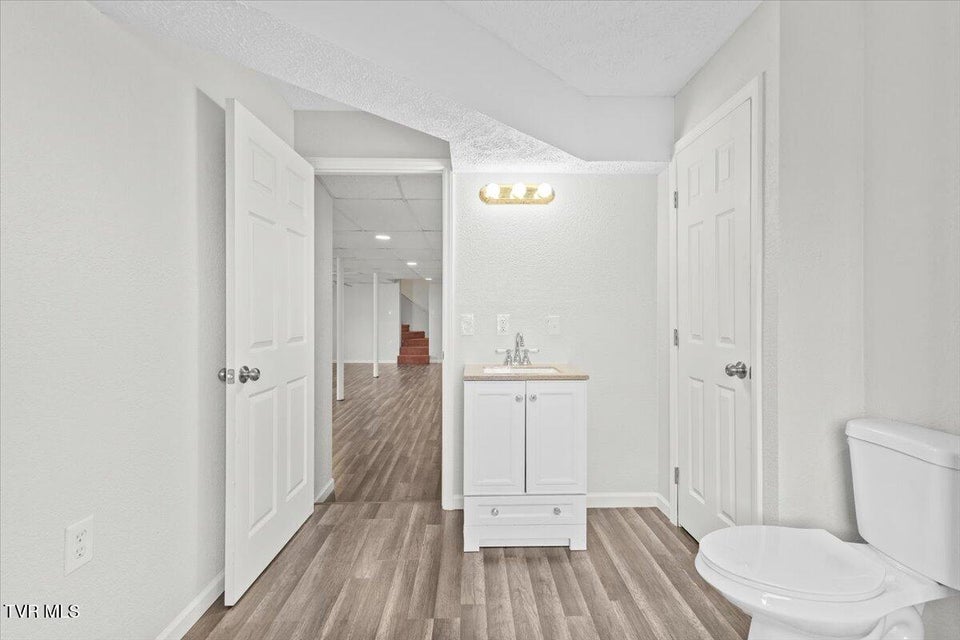 Photo #39: 331 Townview Drive