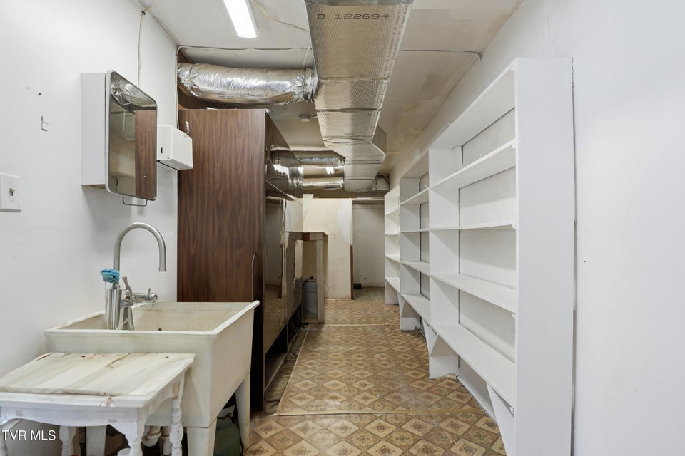 Photo #38: 528 Main Street