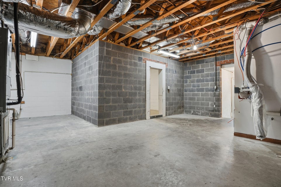 Photo #42: 528 Main Street