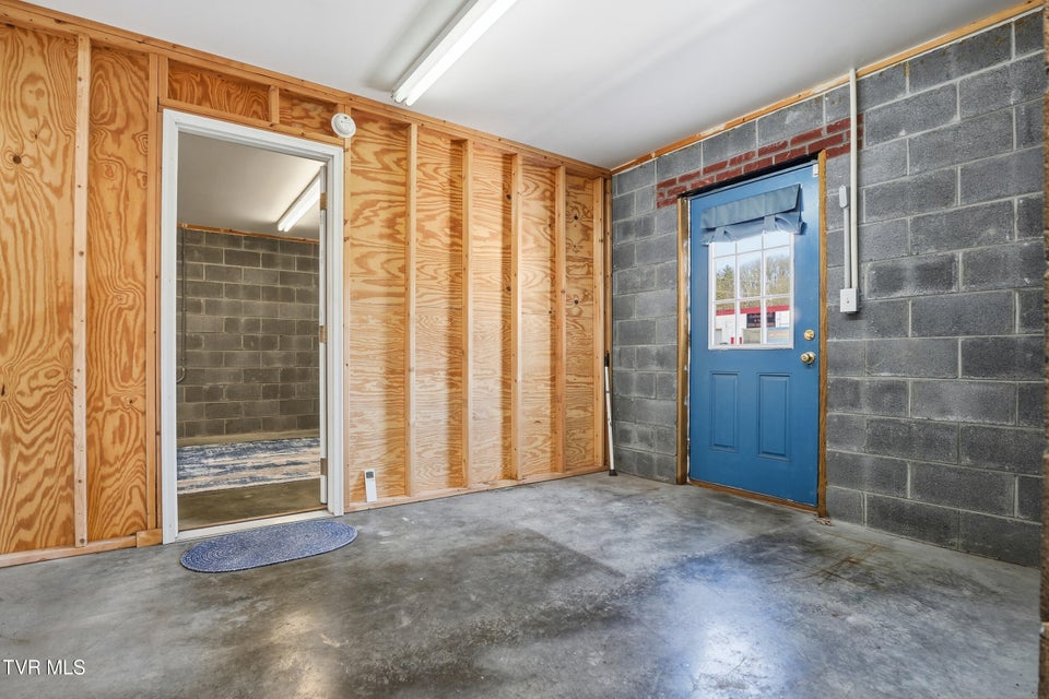 Photo #46: 528 Main Street