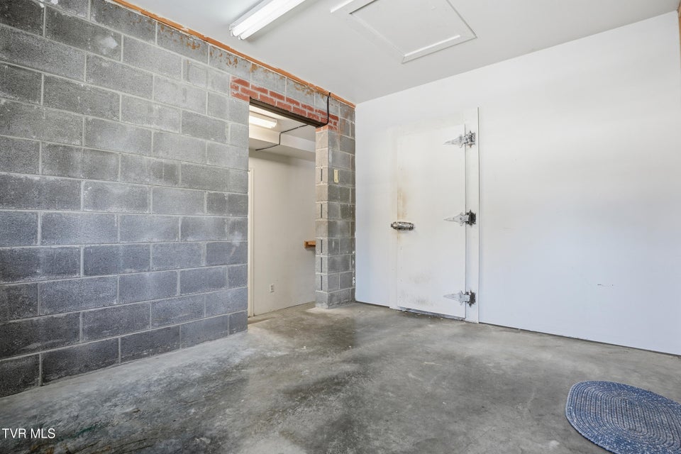 Photo #47: 528 Main Street