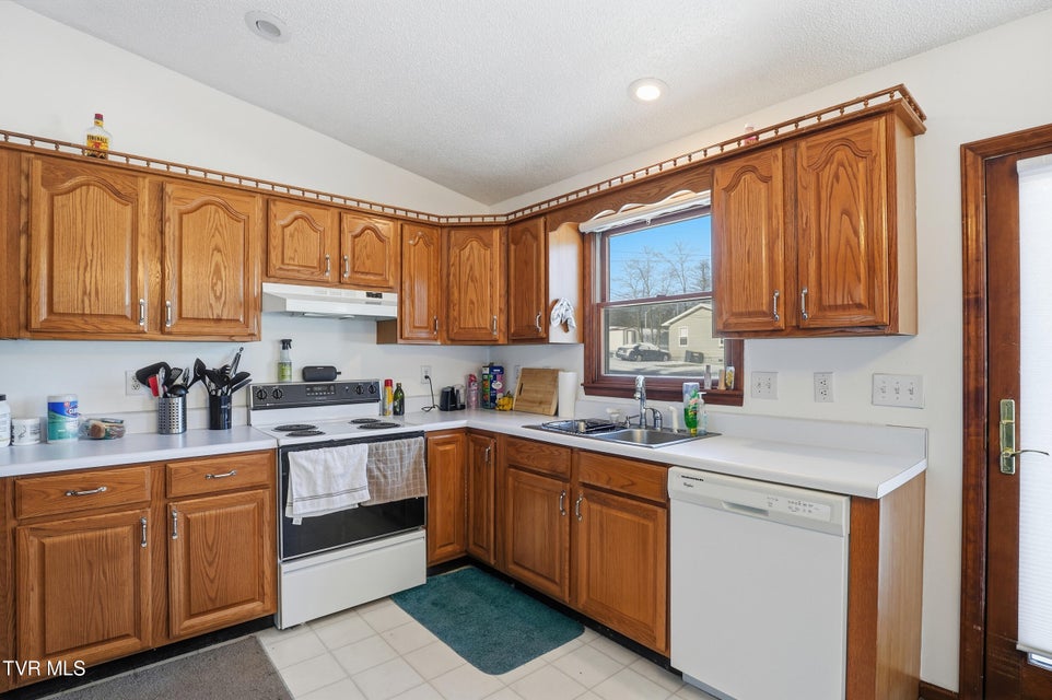 Photo #12: 528 Main Street