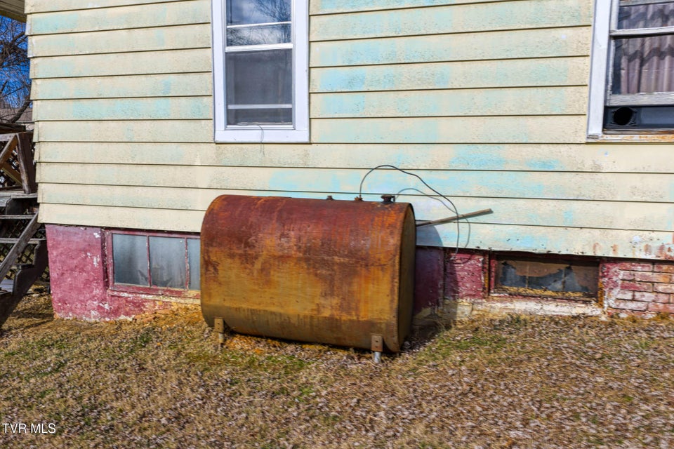 Photo #3: 1605 Lynnwood Drive