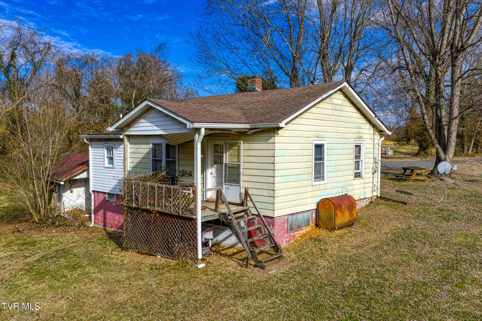 Photo #4: 1605 Lynnwood Drive