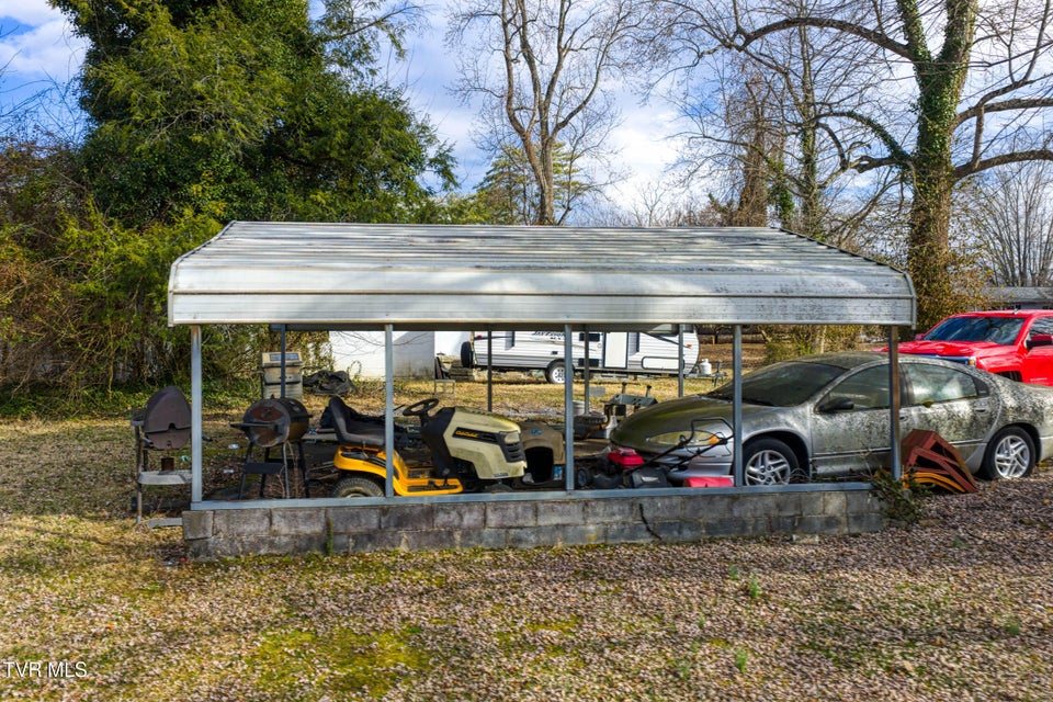 Photo #11: 1605 Lynnwood Drive