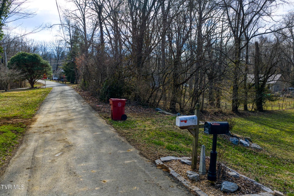 Photo #24: 1605 Lynnwood Drive