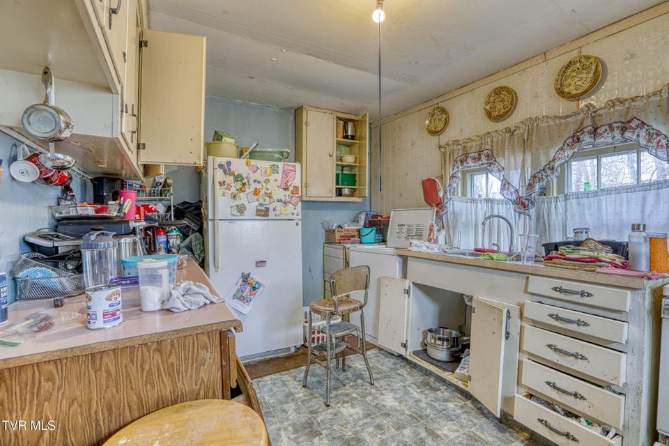 Photo #27: 1605 Lynnwood Drive