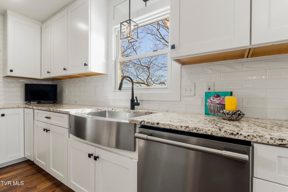 Photo #16: 2112 Knob Creek Road