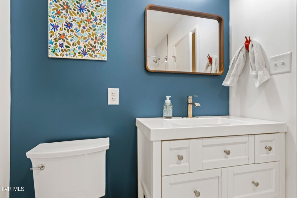 Photo #32: 2112 Knob Creek Road