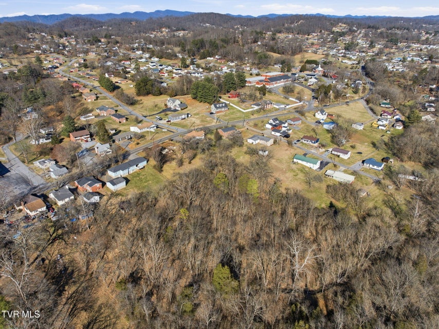 Photo #6: 1515 Bloomingdale Road